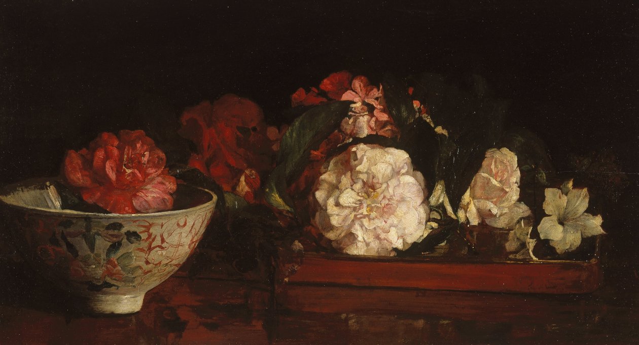 Blomster på en japansk bakke på et mahogni bord af John La Farge or Lafarge