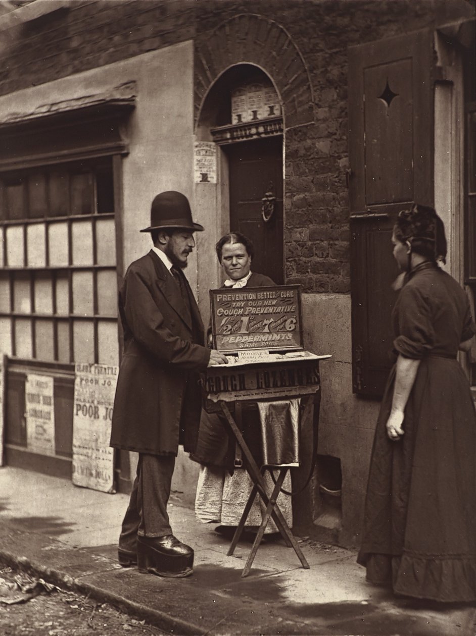 Street Doctor, 1876 (woodburytype) af John Thomson