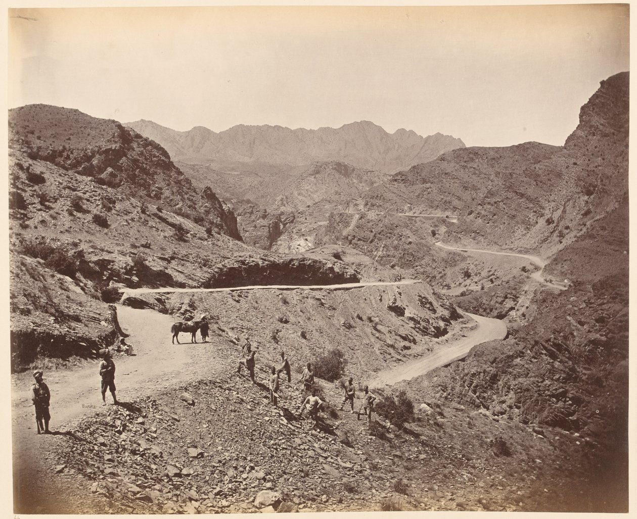 Landi Kotal Pass viser vej lavet af dronningens egne Madras Sappers and Miners, 1878 ca. af John Burke