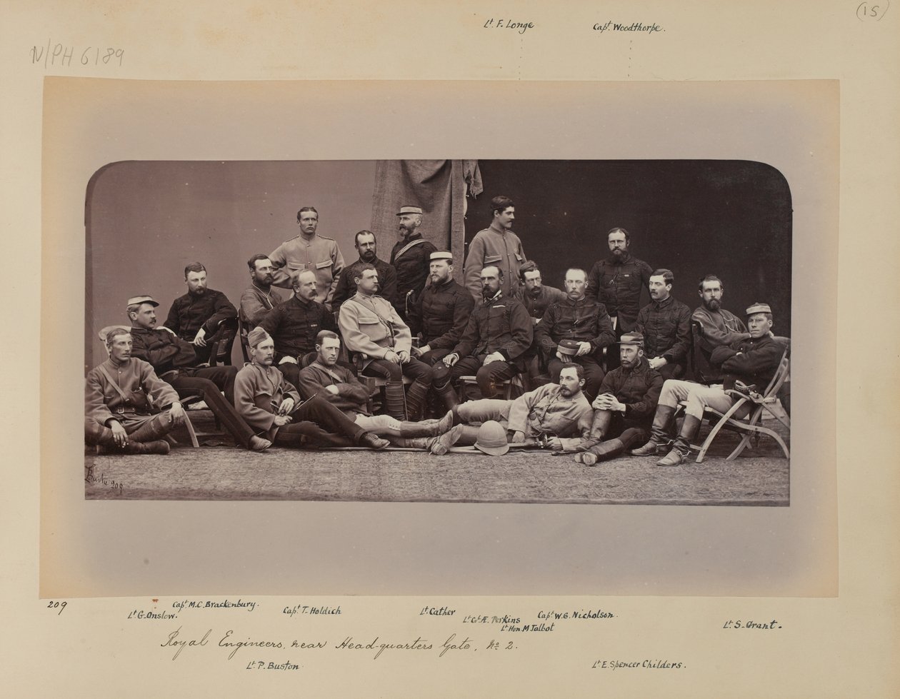 Royal Engineers, nær hovedkvartersporten af John Burke