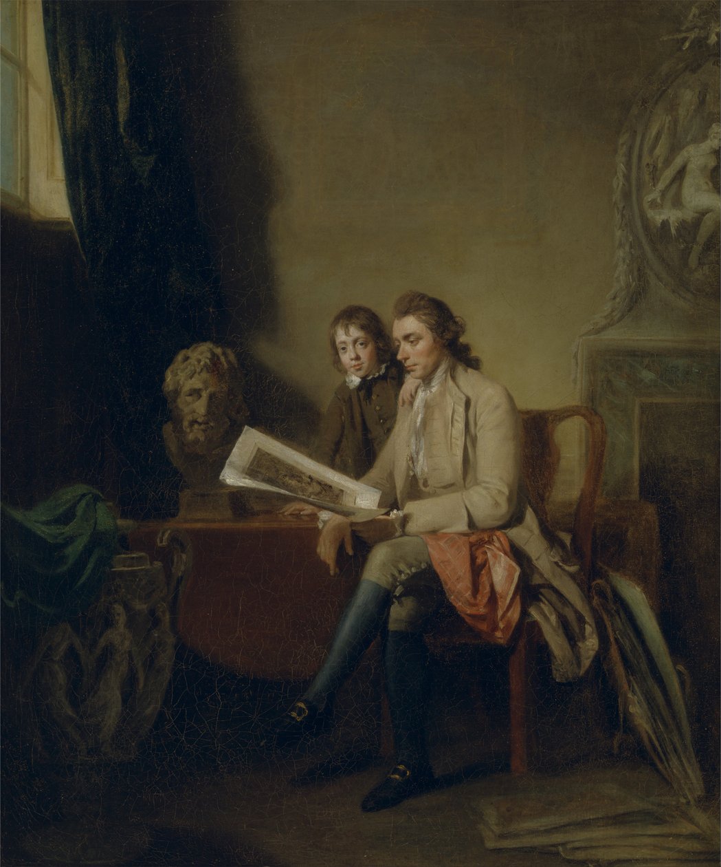 Portræt af en mand og en dreng, der kigger på tryk af John Hamilton Mortimer