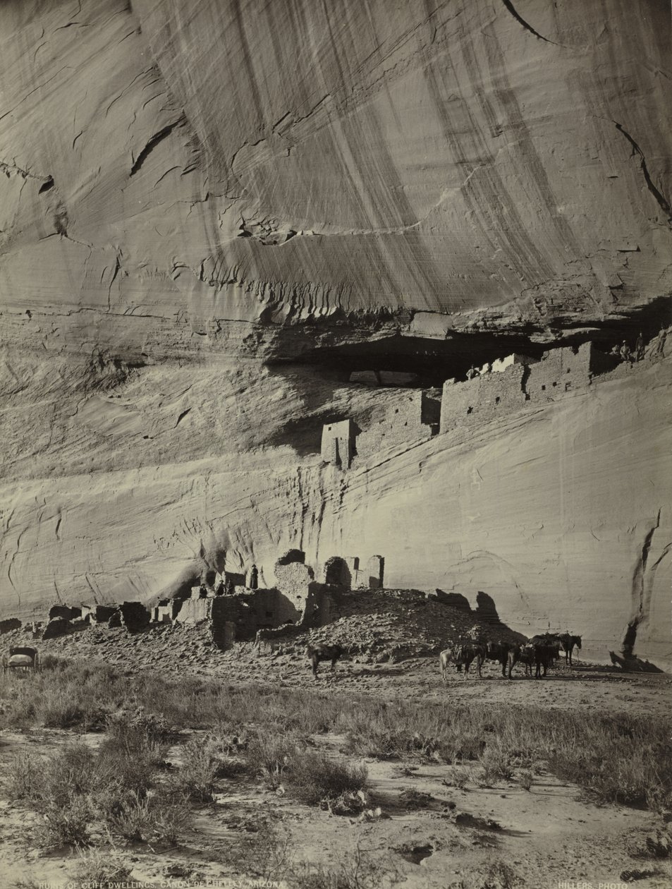 Ruiner af klippeboliger, Cañon de Chelly, Arizona af John K. Hillers