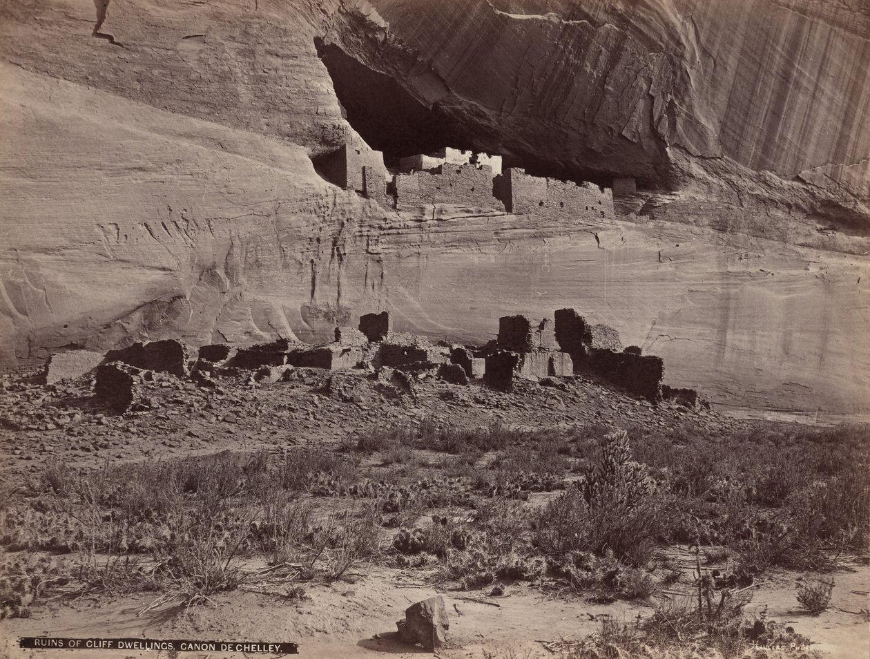 Ruiner af klippeboliger, Canyon de Chelly,1879-1881 (foto) af John K. Hillers
