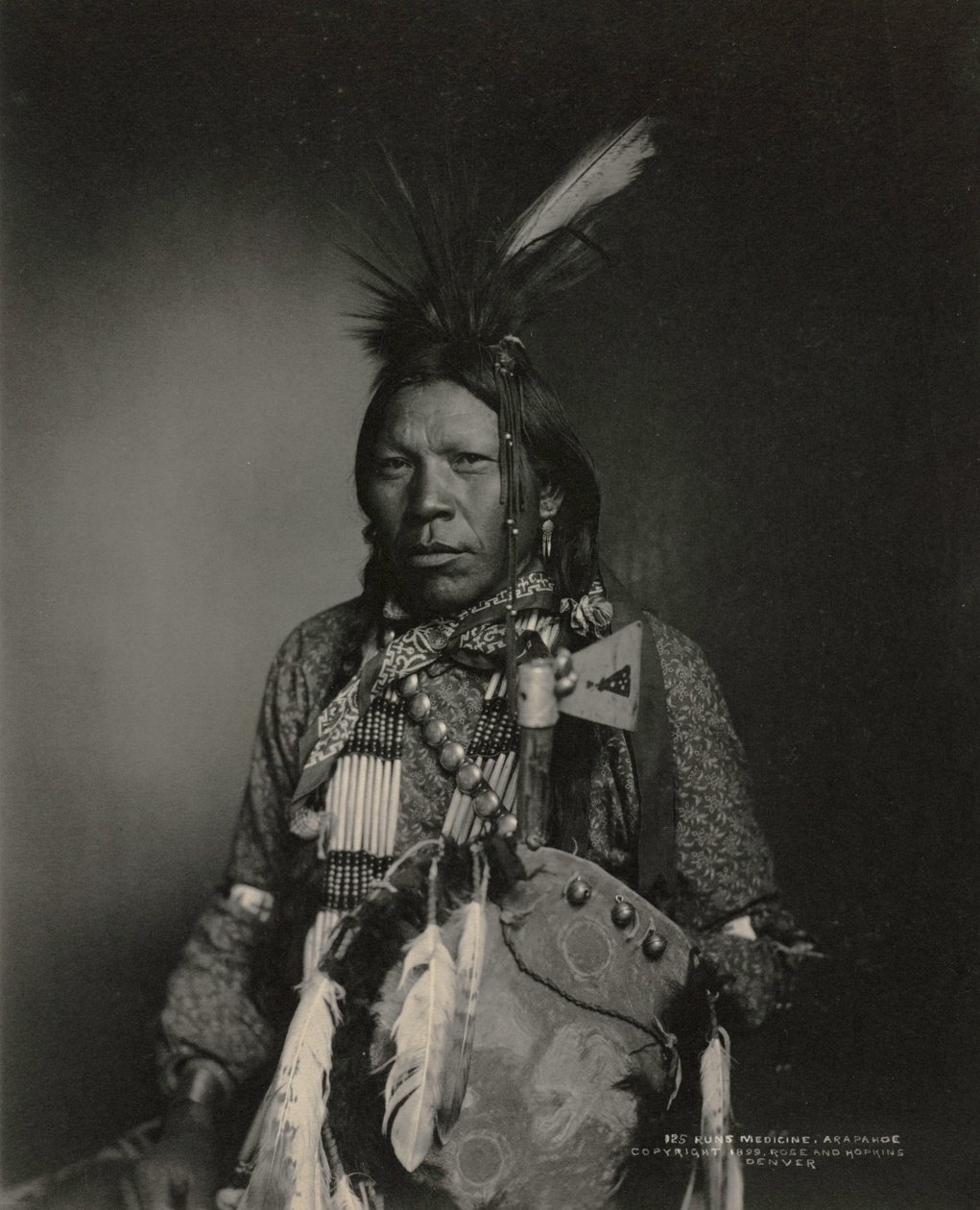 Driver Medicin, Arapahoe, 1898-1899. af John K. Rose