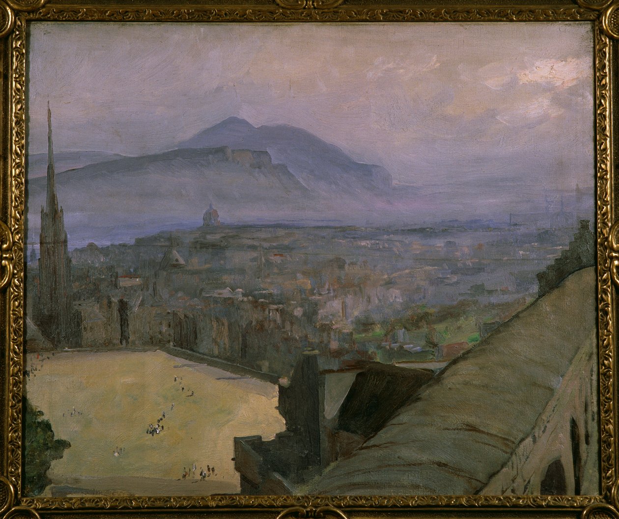 En udsigt over Edinburgh fra slottet, ser på tværs af Esplanade mod Arthur