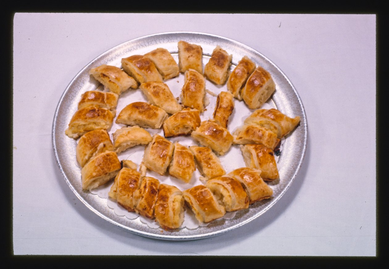 Knishes, kartoffel og ost, Menges Resort, Livingston Manor, New York, USA af John Margolies