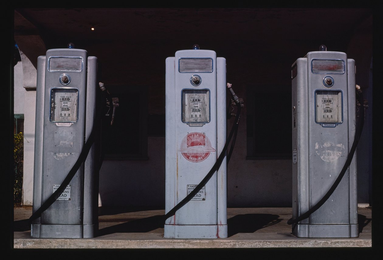 Olympic Gas Pumps, San Diego, Californien, USA af John Margolies