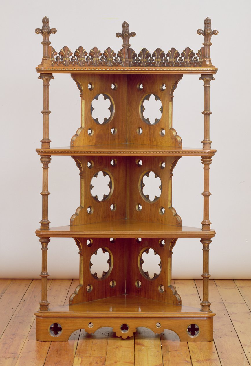 Udskåret og forgyldt gotisk hjørne What-Not, ca. 1860 (valnøddetræ) af John Pollard Seddon