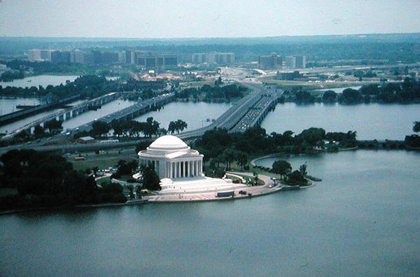 Jefferson Memorial, bygget 1938-43 af John Russell Pope