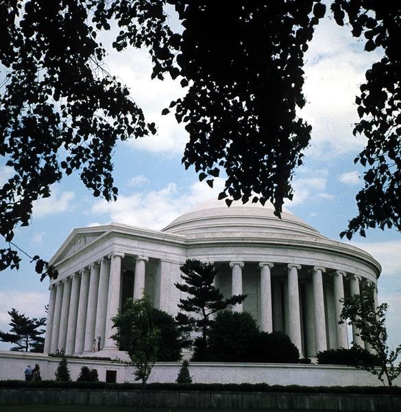 Jefferson Memorial, bygget 1938-43 af John Russell Pope