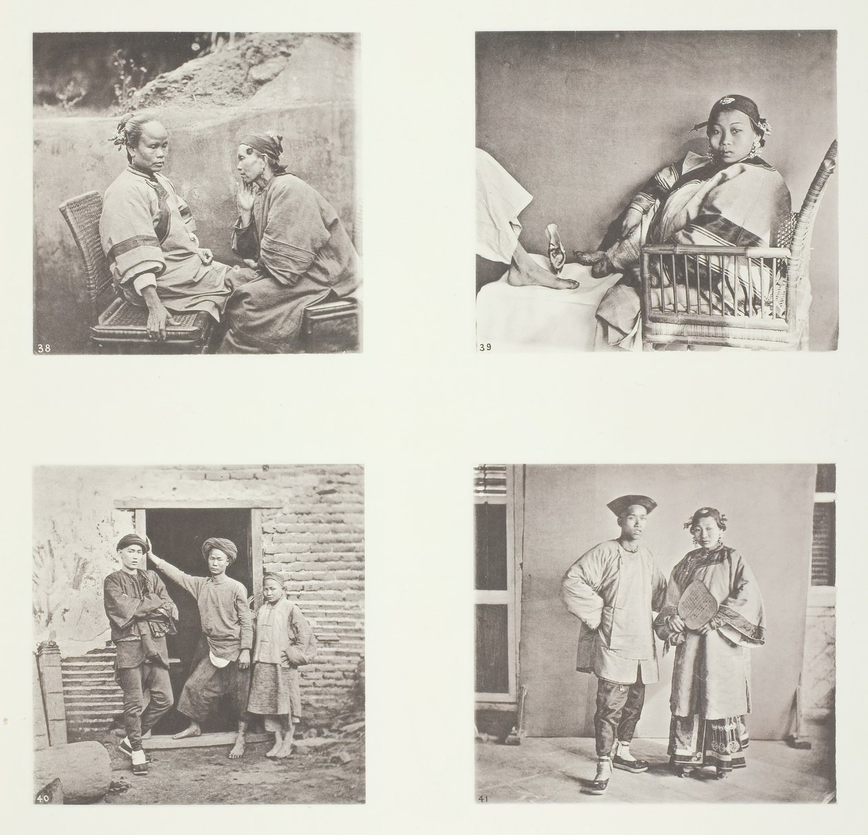 Amoy kvinder, den lille fod af en kinesisk dame, Amoy mænd, mandlig og kvindelig kostume, Amoy, ca. 1868. af John Thomson