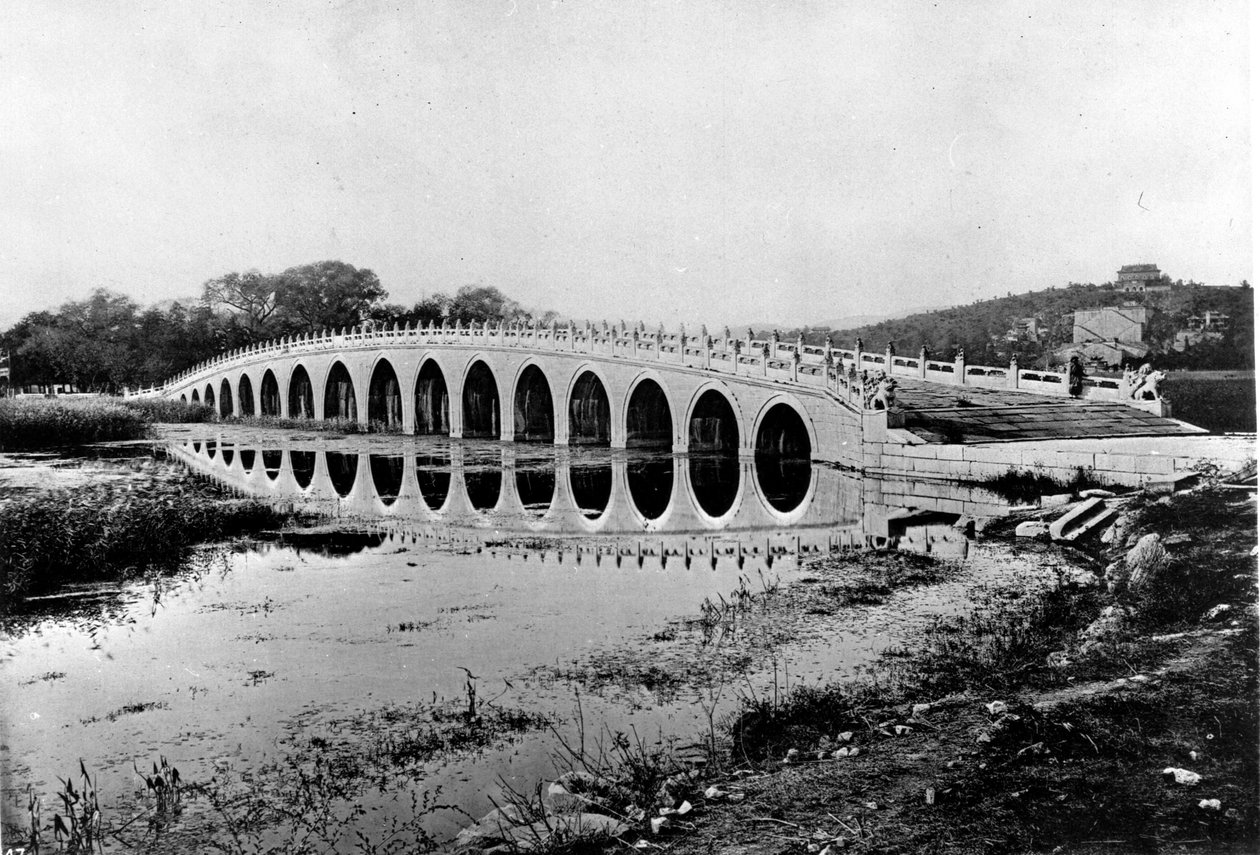 Kina, bro, ca. 1870 (foto) af John Thomson