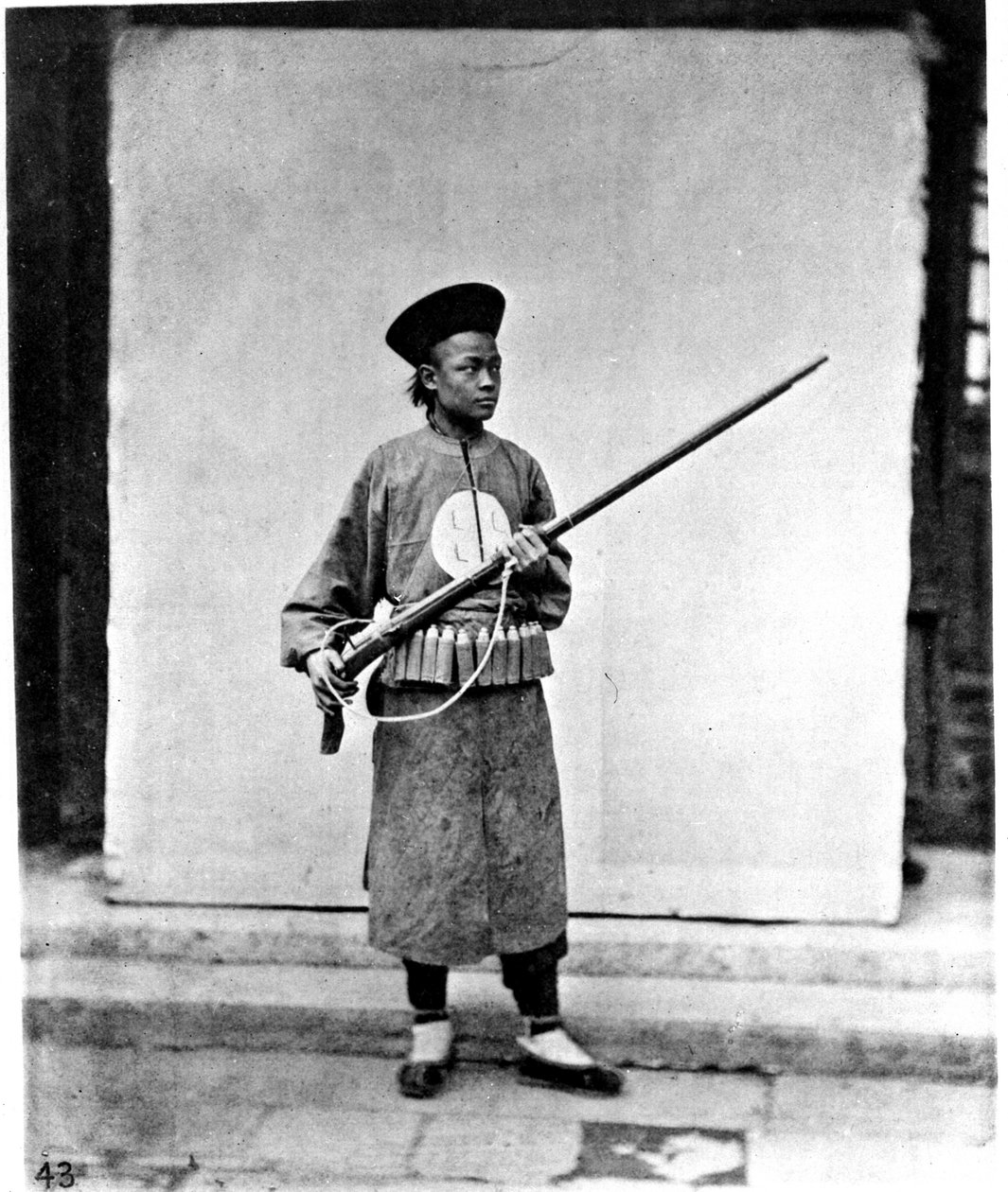 Kina, soldat, ca. 1870 (foto) af John Thomson