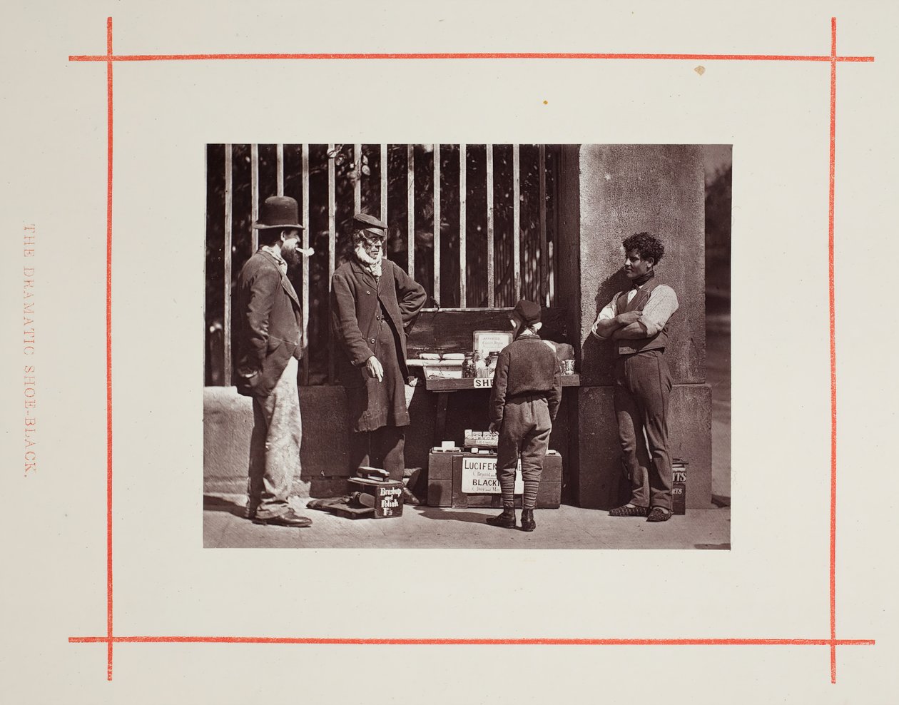 Den dramatiske sko-sort, 1877. af John Thomson
