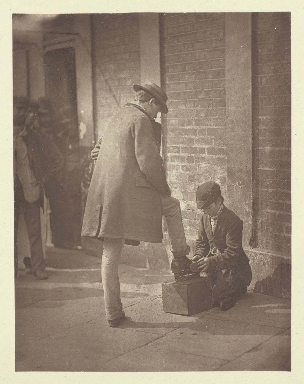 The Independent Shoe-Black, 1881. af John Thomson