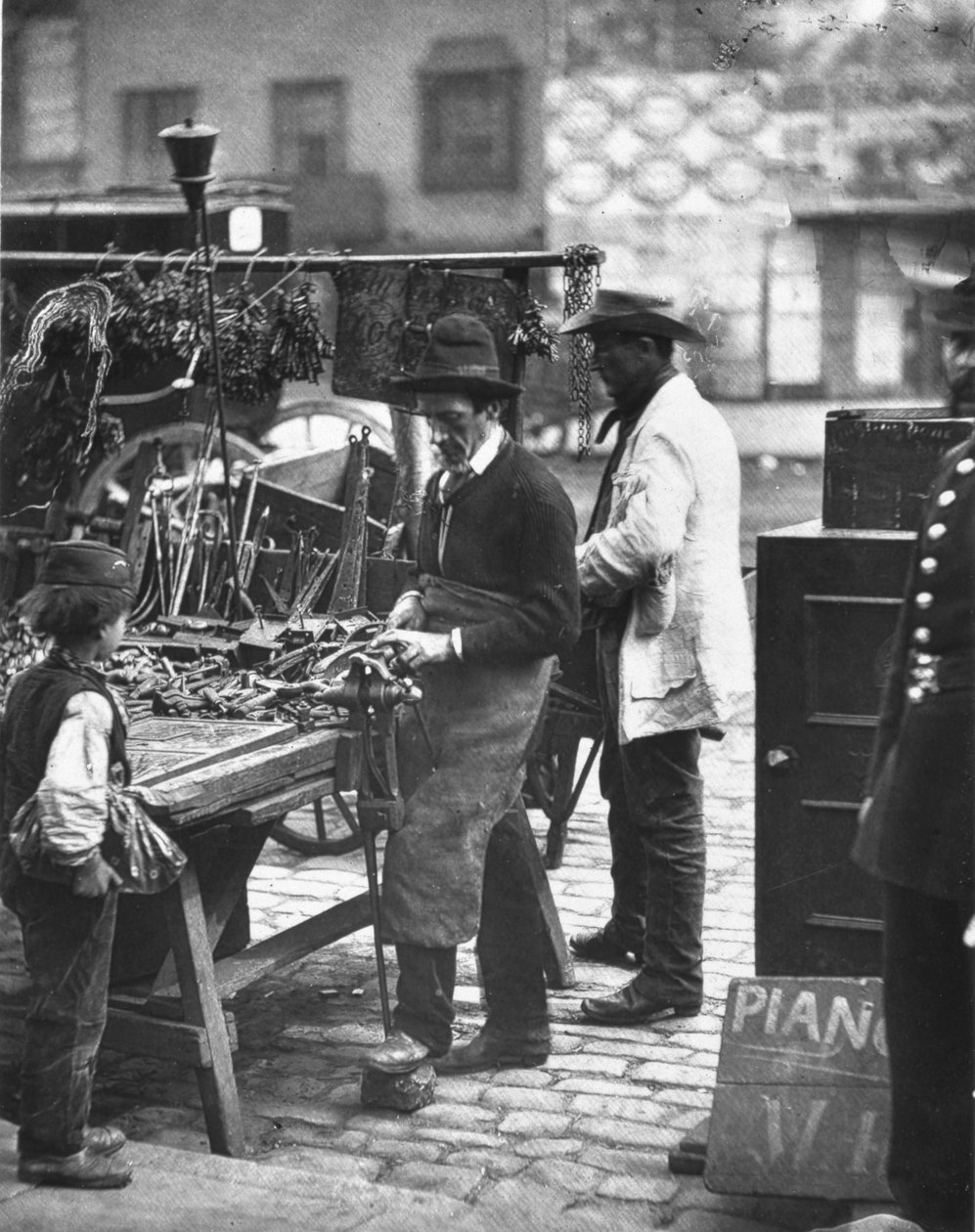 The Street Locksmith, fra 