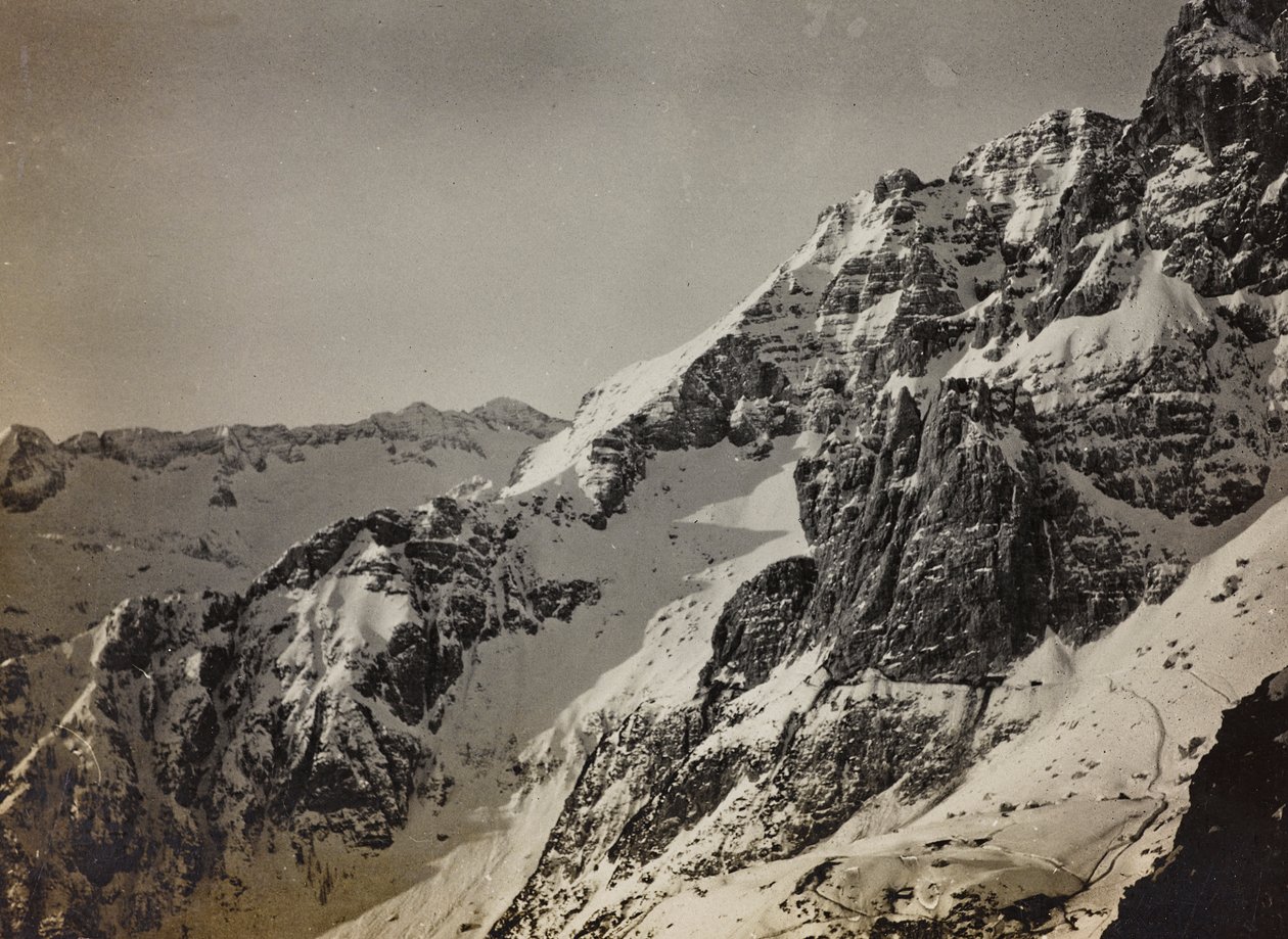 Album "Min verdenskrig - minder om den sydvestlige front i Kärnten, Italien, Trentino-Alto Adige) 31/03/1915-12/11/ 1918 - Josef Zohles Wien ": Alperne (s/h foto) af Josef Zohles