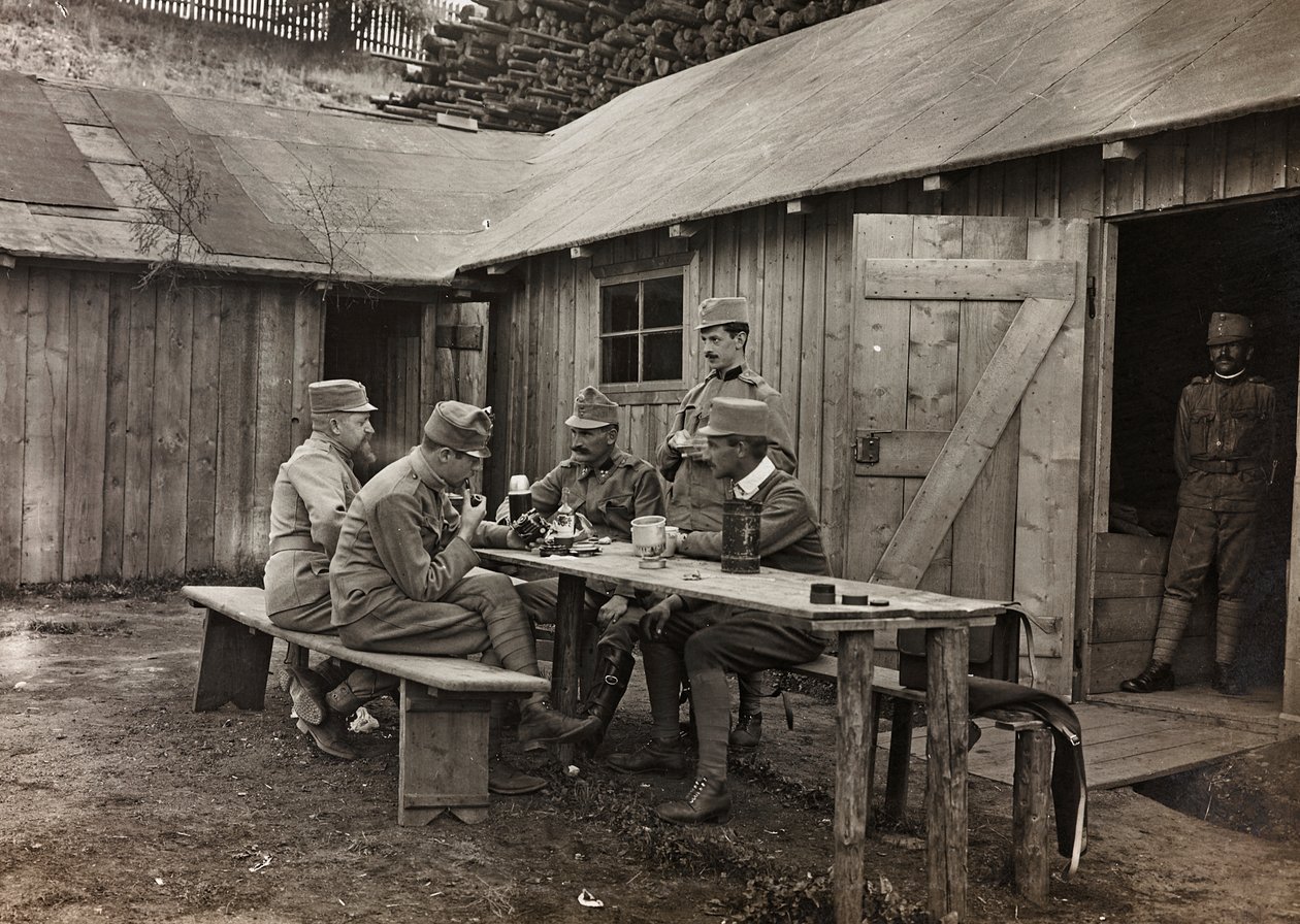Album "Min verdenskrig - minder om den sydvestlige front i Kärnten, Italien, Trentino-Alto Adige) 31/03/1915-12/11/ 1918 - Josef Zohles Wien ": soldater under en pause (b/ af Josef Zohles