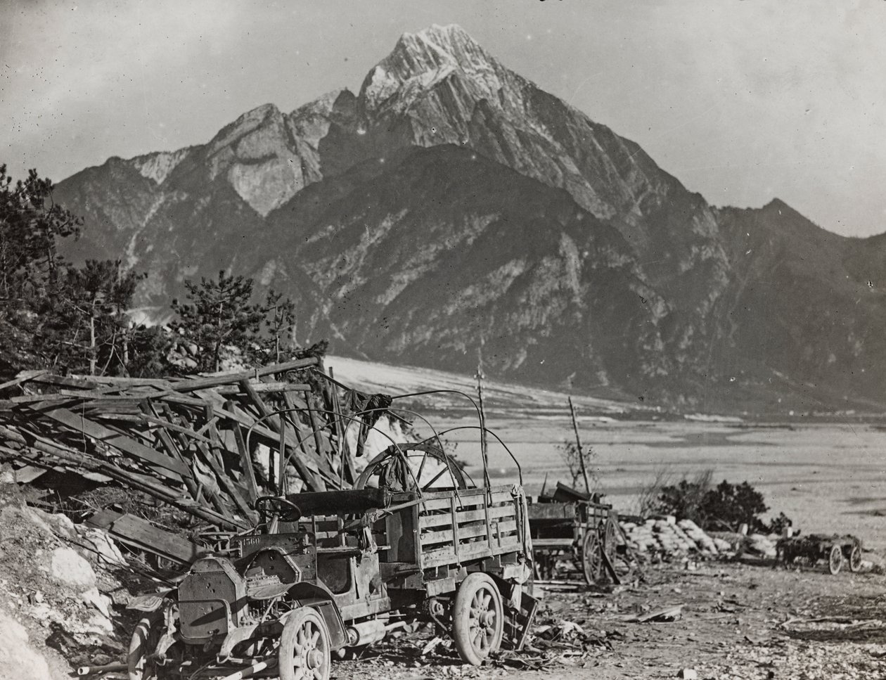 Album "Min verdenskrig - minder om den sydvestlige front i Kärnten, Italien, Trentino-Alto Adige) 31/03/1915-12/11/ 1918 - Josef Zohles Vienna ": ved floden Tagliamento (f. af Josef Zohles