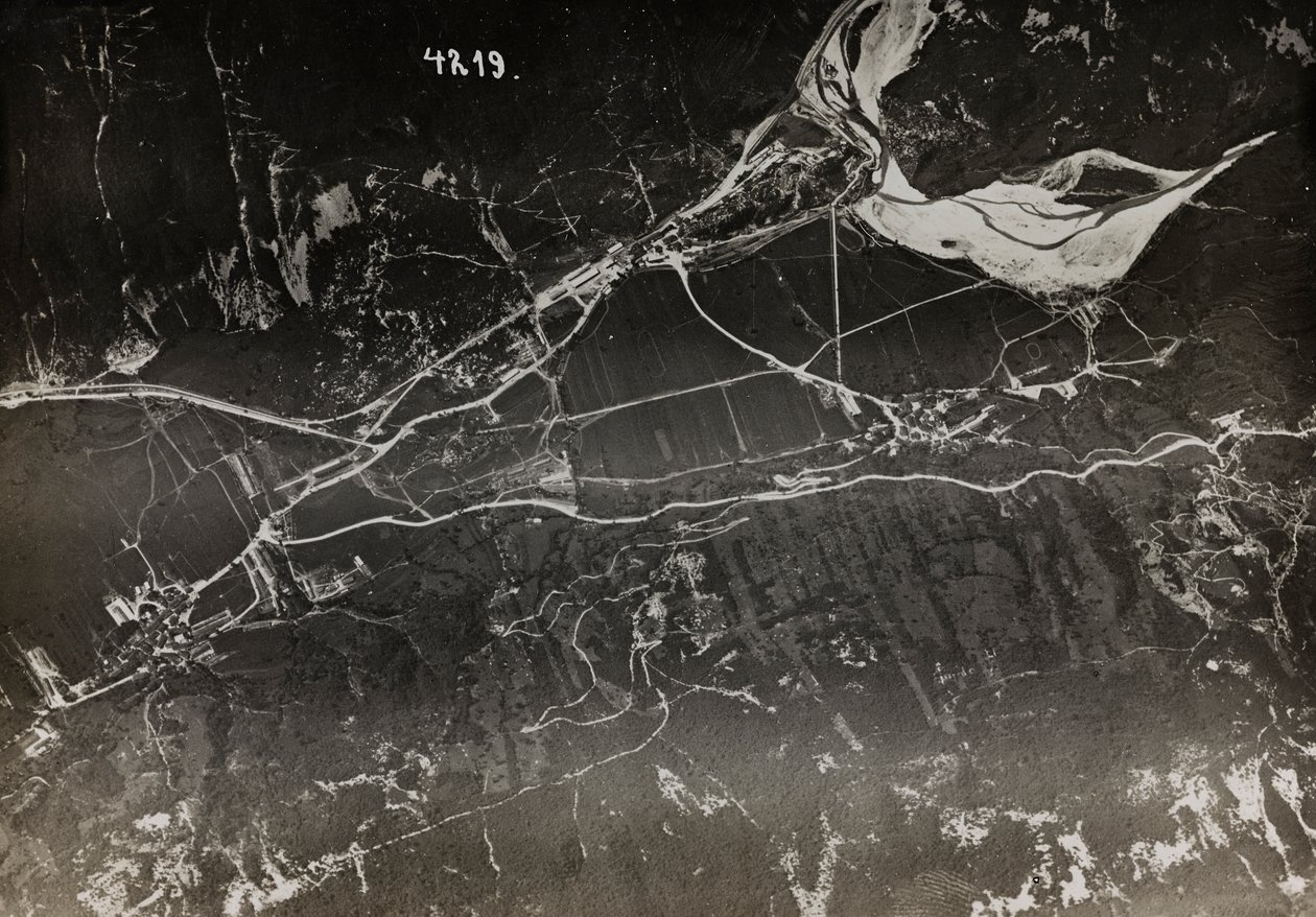 Album "Min verdenskrig - minder om den sydvestlige front i Kärnten, Italien, Trentino-Alto Adige) 31/03/1915-12/11/ 1918 - Josef Zohles Wien ": arial view of the Italian t af Josef Zohles