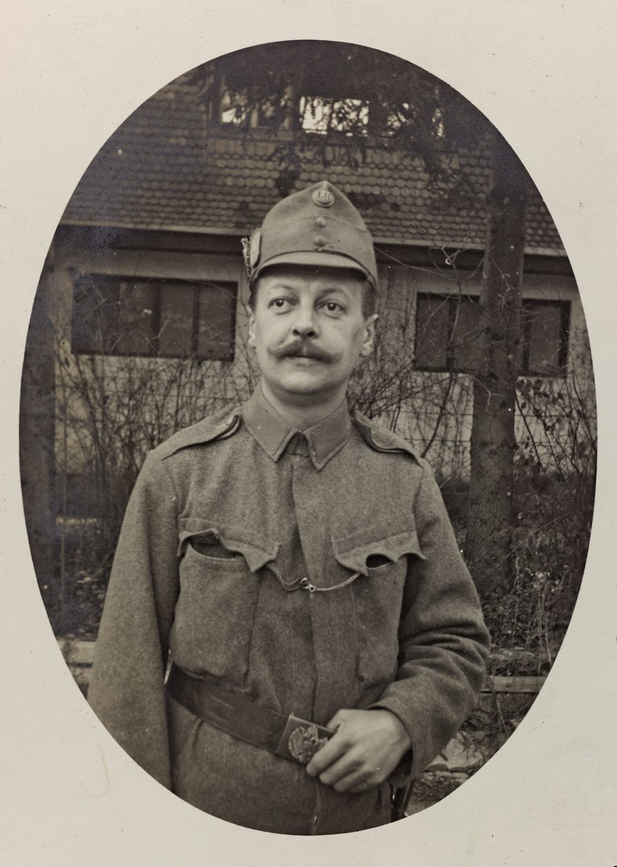 Album "Min verdenskrig - minder om den sydvestlige front i Kärnten, Italien, Trentino-Alto Adige) 31/03/1915-12/11/ 1918 - Josef Zohles Vienna ": portræt af soldat (s/h ph) af Josef Zohles