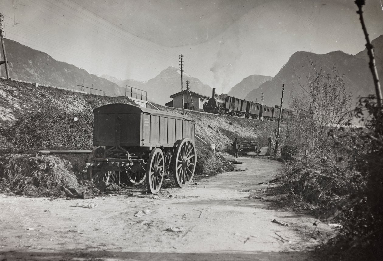 Album "Min verdenskrig - minder om den sydvestlige front i Kärnten, Italien, Trentino-Alto Adige) 31/03/1915-12/11/ 1918 - Josef Zohles Wien ": jernbane Tolmezzo (s/h foto) af Josef Zohles