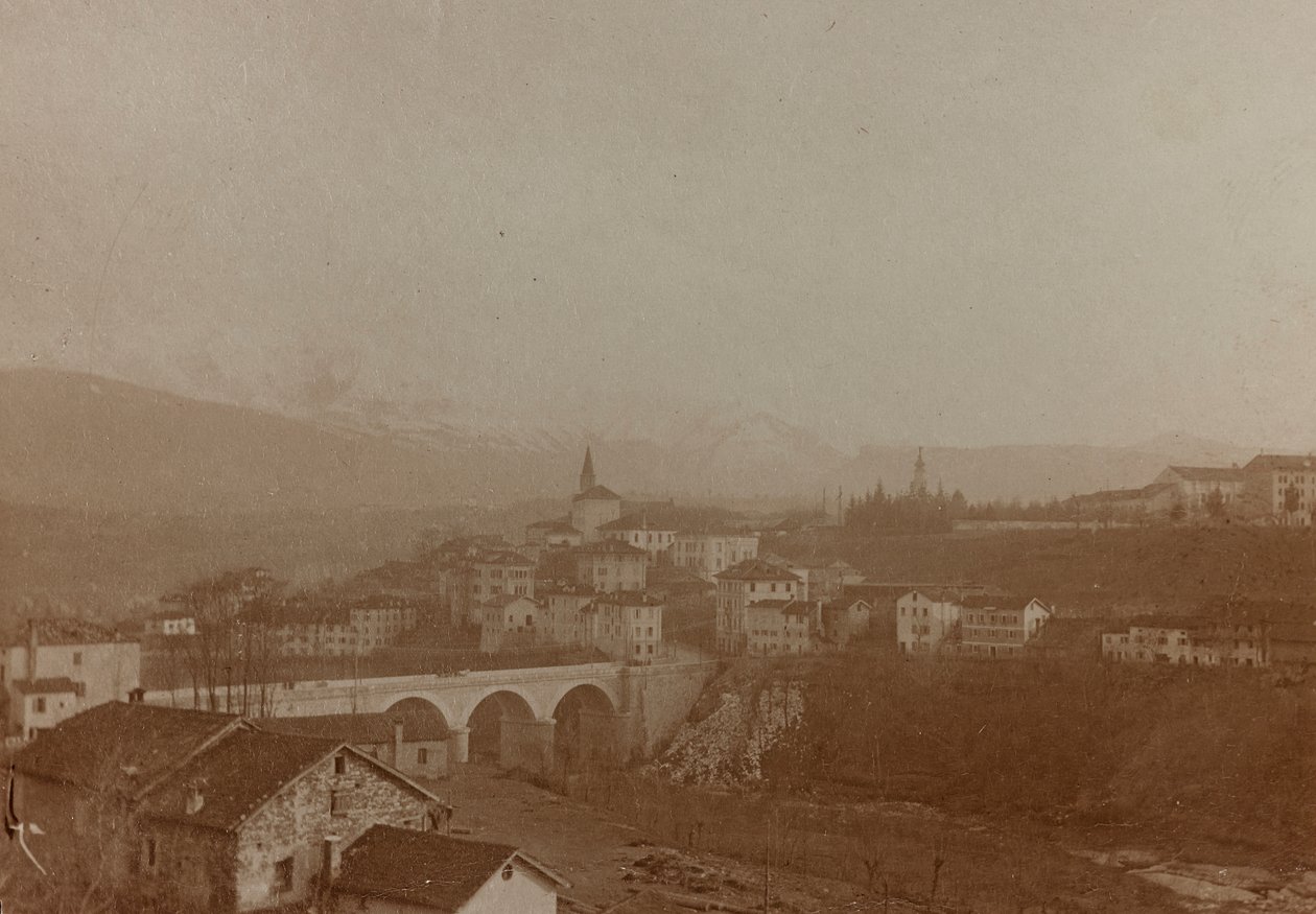 Album "Min verdenskrig - minder om Sydvestfronten (Kärnten, Italien, Sydtyrol) (Min verdenskrig - minder om Sydvestfronten i Kärnten, Italien, Trentino Alto Adige) 31 / III / 1915-12 / XI / 1918 - Josef Zohles Wien ": udsigt over Tonia af Josef Zohles