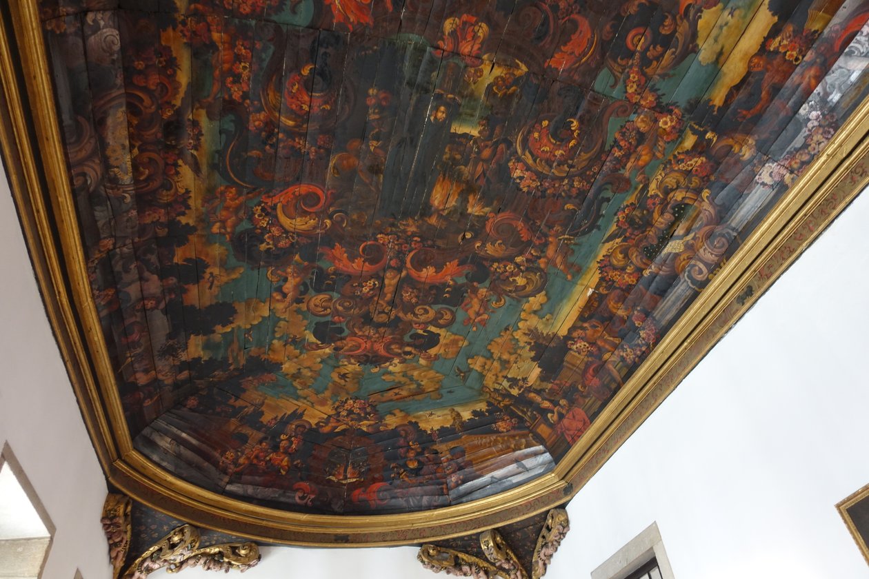 Main Hall of Biscainhos Palace, Braga, Portugal af Joseolgon