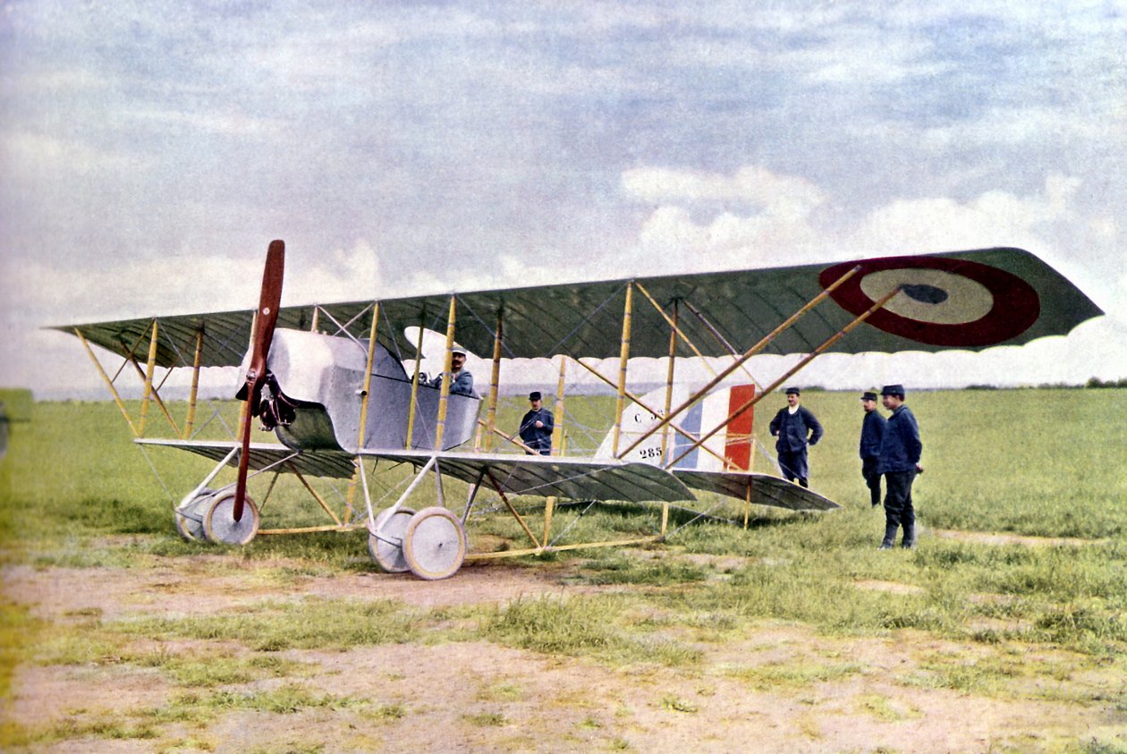 En Nieuport 10 biplan under slaget ved Marne øst for Paris, september 1914 (autokrom) af Jules Gervais Courtellemont