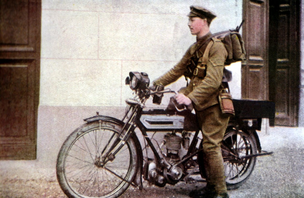 En engelsk rytter, der letter under slaget ved Marne øst for Paris, september 1914 (autokrom) af Jules Gervais Courtellemont