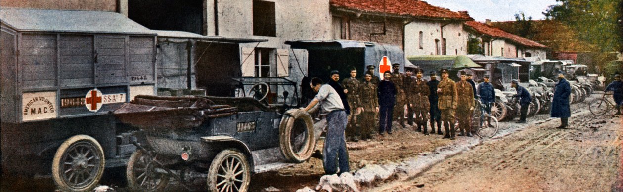 Det amerikanske postkontor og ambulancebiler med Røde Kors i Dieue-sur-Meuse nord for Verdun, september 1916 (autokrom) af Jules Gervais Courtellemont