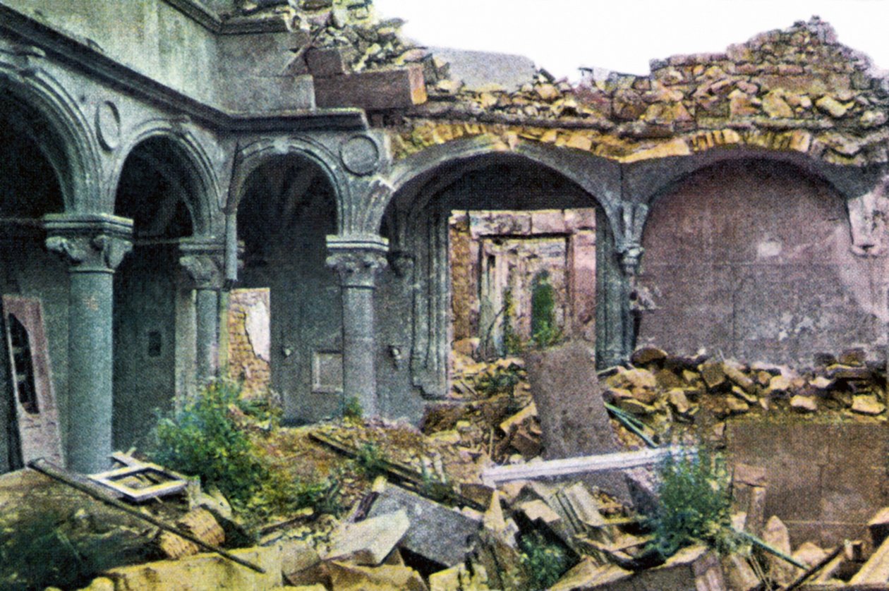 Den stærkt beskadigede Princerie, Verdun, september 1916 (autokromt) af Jules Gervais Courtellemont