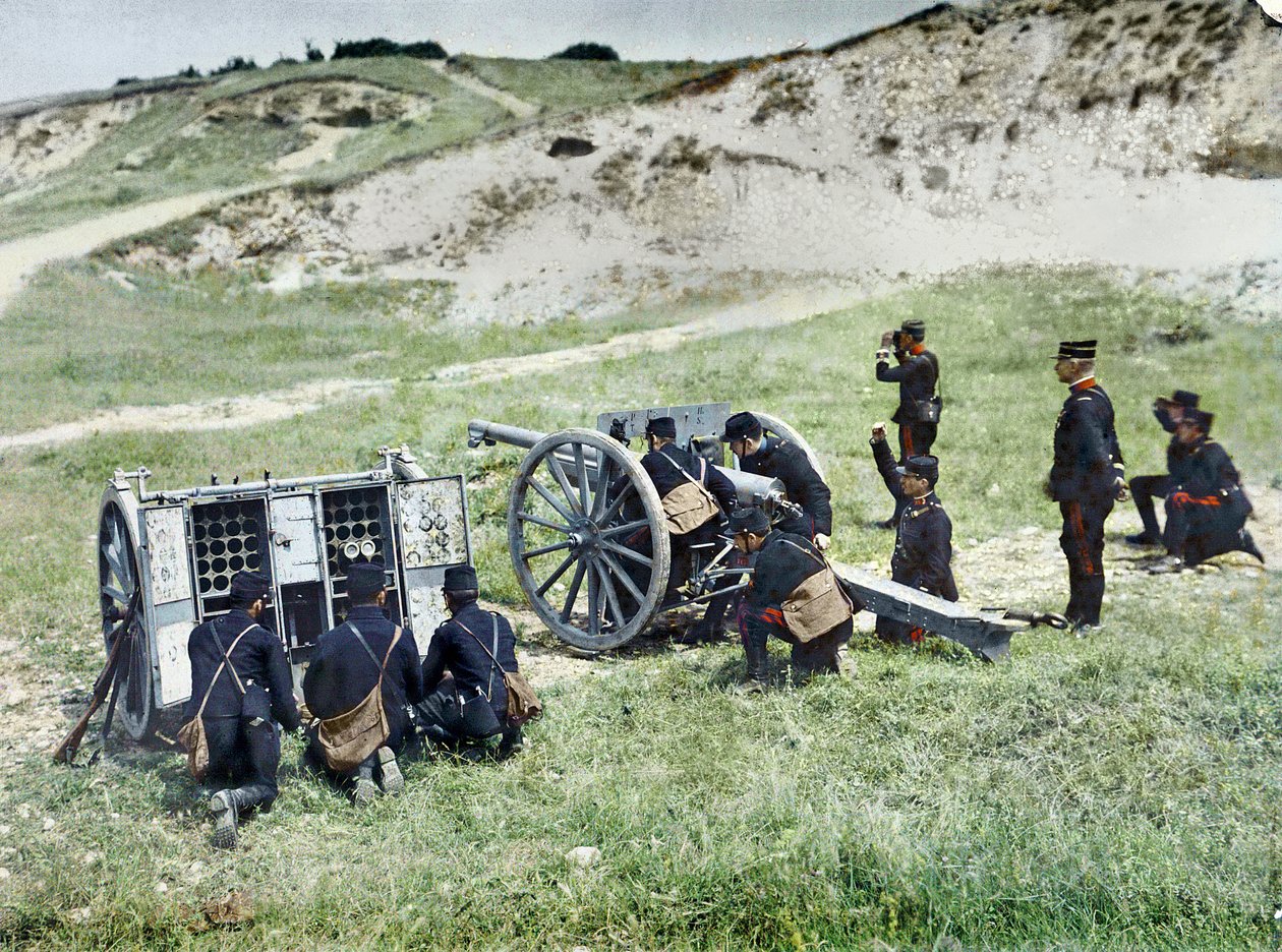 Franske soldater med en morter under slaget ved Marne øst for Paris september 1914 af Jules Gervais Courtellemont