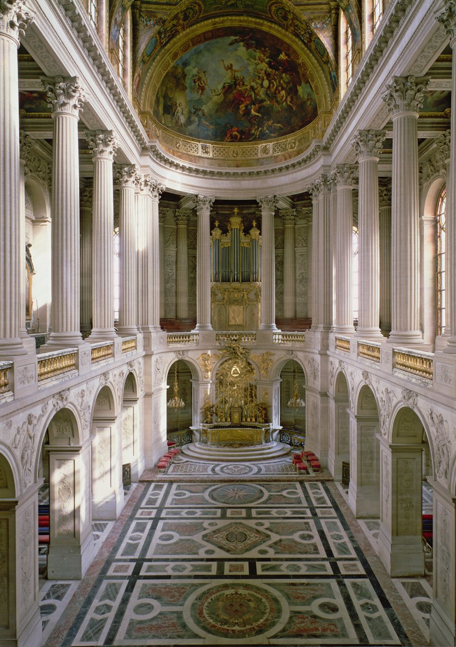 Chapelle Royale (det kongelige kapel) mod øst, færdiggjort af Robert de Cotte (1656-1735), påbegyndt 1699 efter planer fra 1689, indviet 1710. af Jules Hardouin Mansart