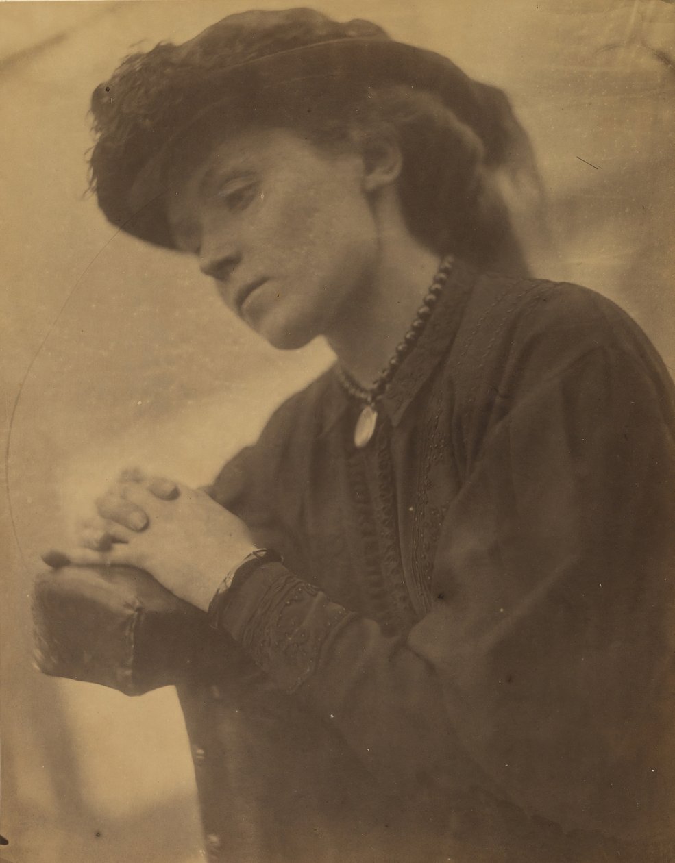 Minnie Thackeray, 1865. af Julia Margaret Cameron
