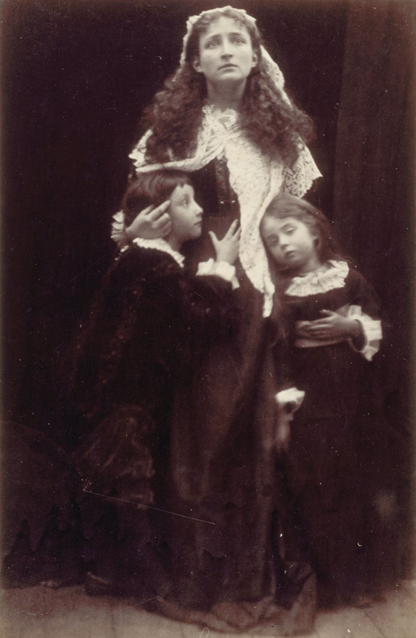 „Dronning Henrietta Maria og hendes børn“ (Rachel og Laura Gurney) af Julia Margaret Cameron