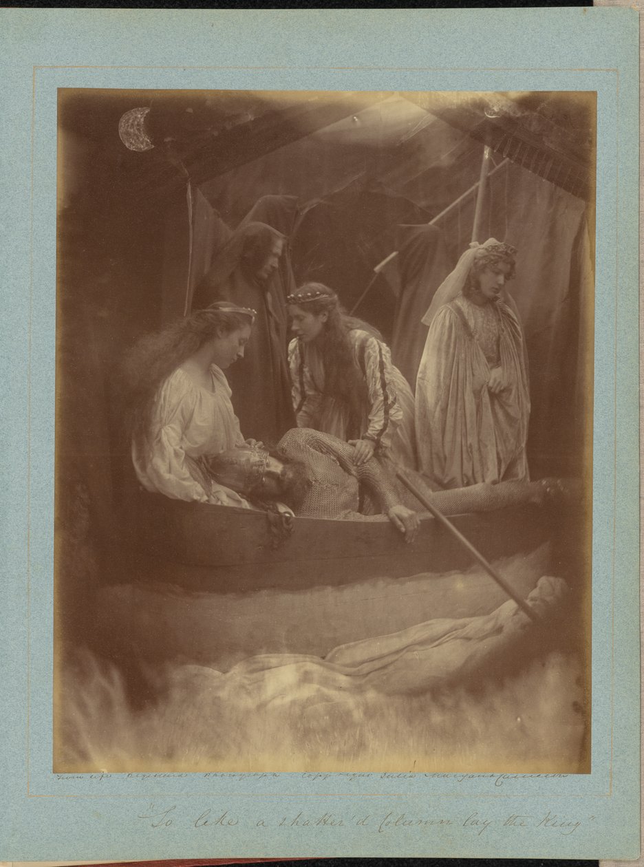 "Så lå kongen der som en knust søjle" af Julia Margaret Cameron