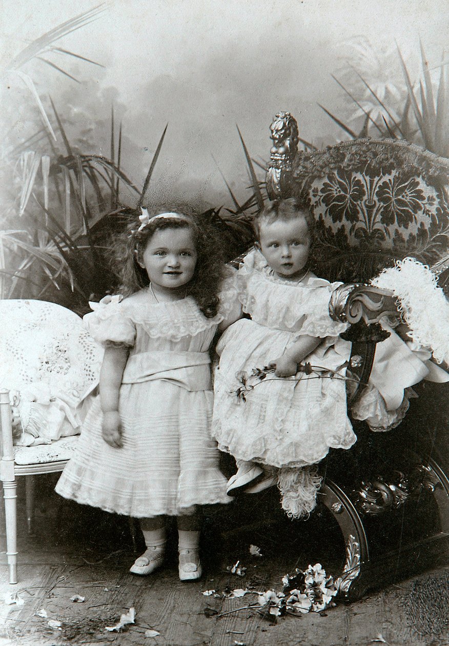 Storhertuginder Olga Nikolaevna og Tatiana Nikolaievna af Rusland, slutningen af det 19. århundrede af K. von Hahn