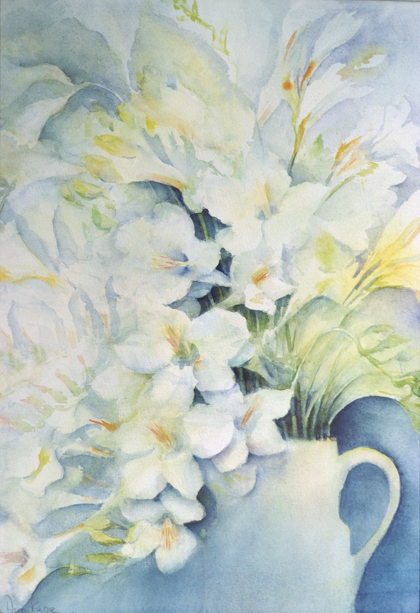 Freesia, Aurora og Ballerina i en hvid kande af Karen Armitage