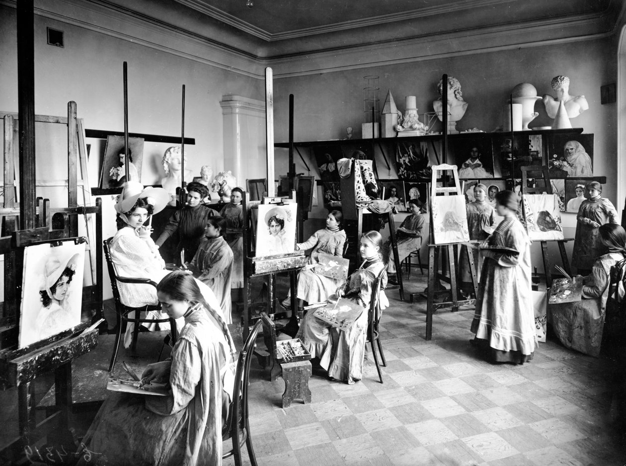 Elever i en malerklasse, Vladimir Church School, St. Petersburg, 1909 af Karl Karlovich Bulla