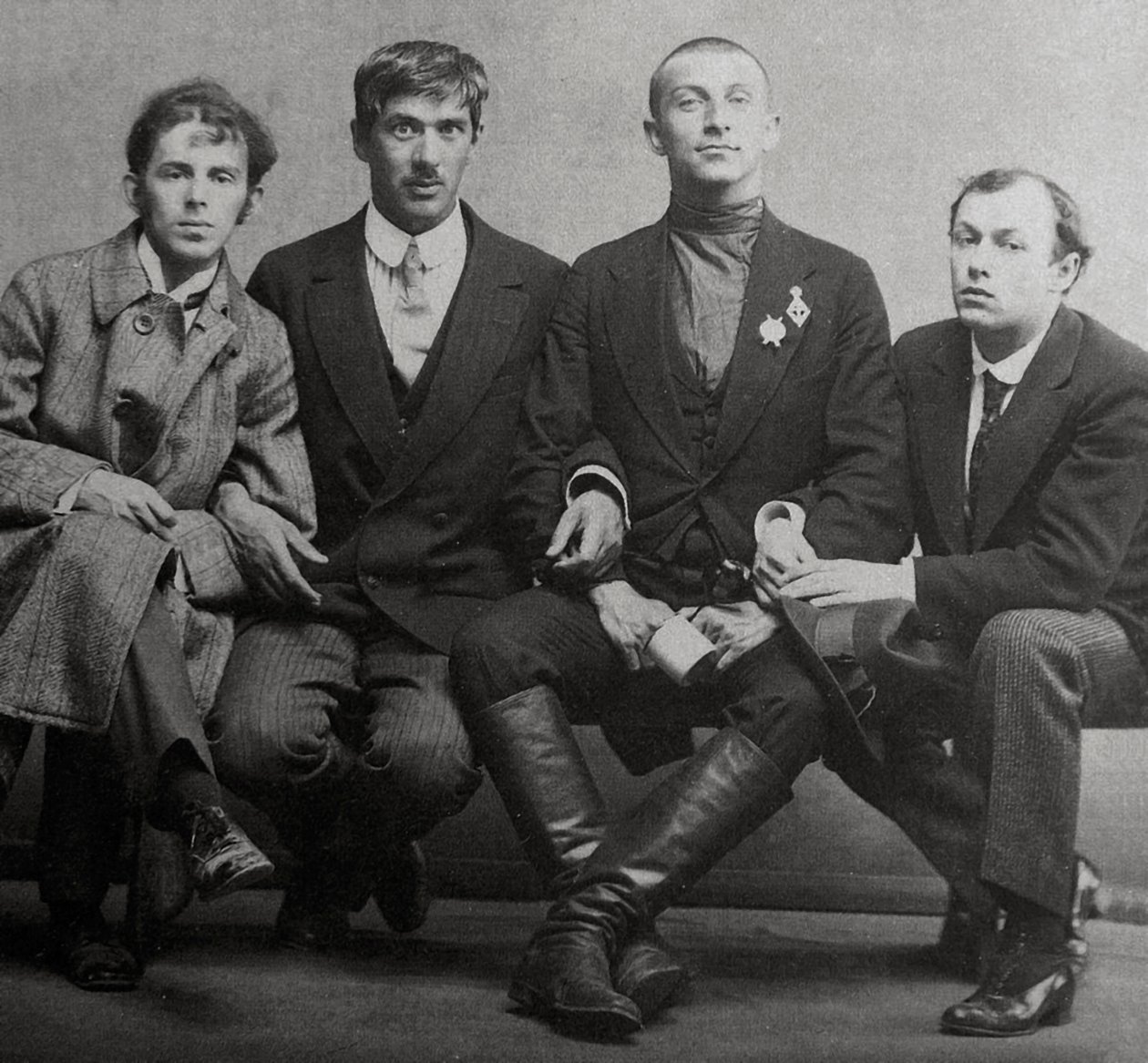 Osip Mandelstam, Korney Chukovsky, Benedikt Livshits og Yury Annenkov, 1914 af Karl Karlovich Bulla