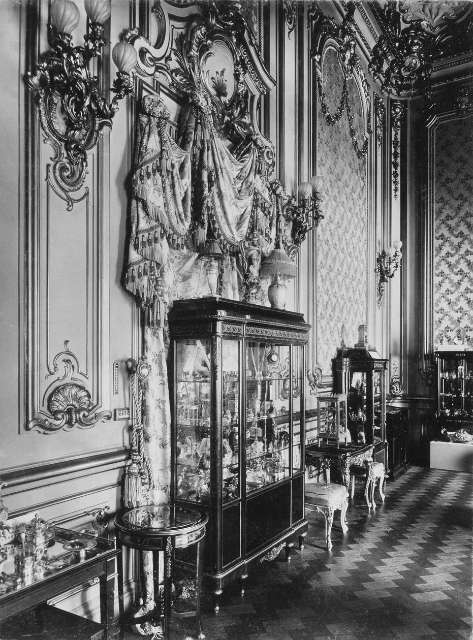 Udstillingen af Fabergé-huset, 1902 af Karl Karlovich Bulla