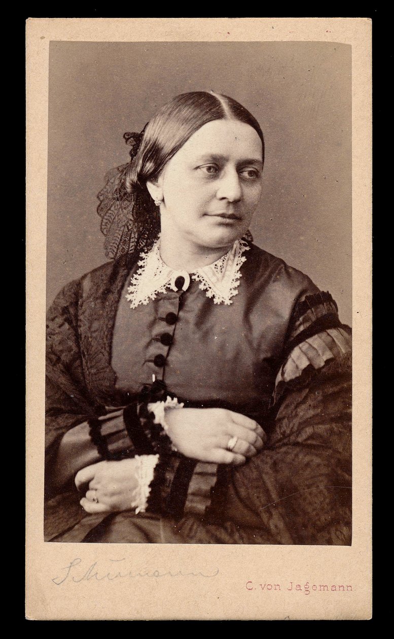 Portræt af Clara Schumann (1819-1896), af Jagemann, Carl von (1819-1883). Albumin foto af Karl von Jagemann