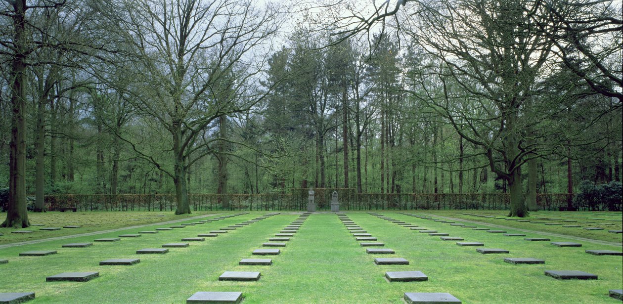 Vladslo tyske militærkirkegård (foto) (se også 176184) af Käthe Kollwitz