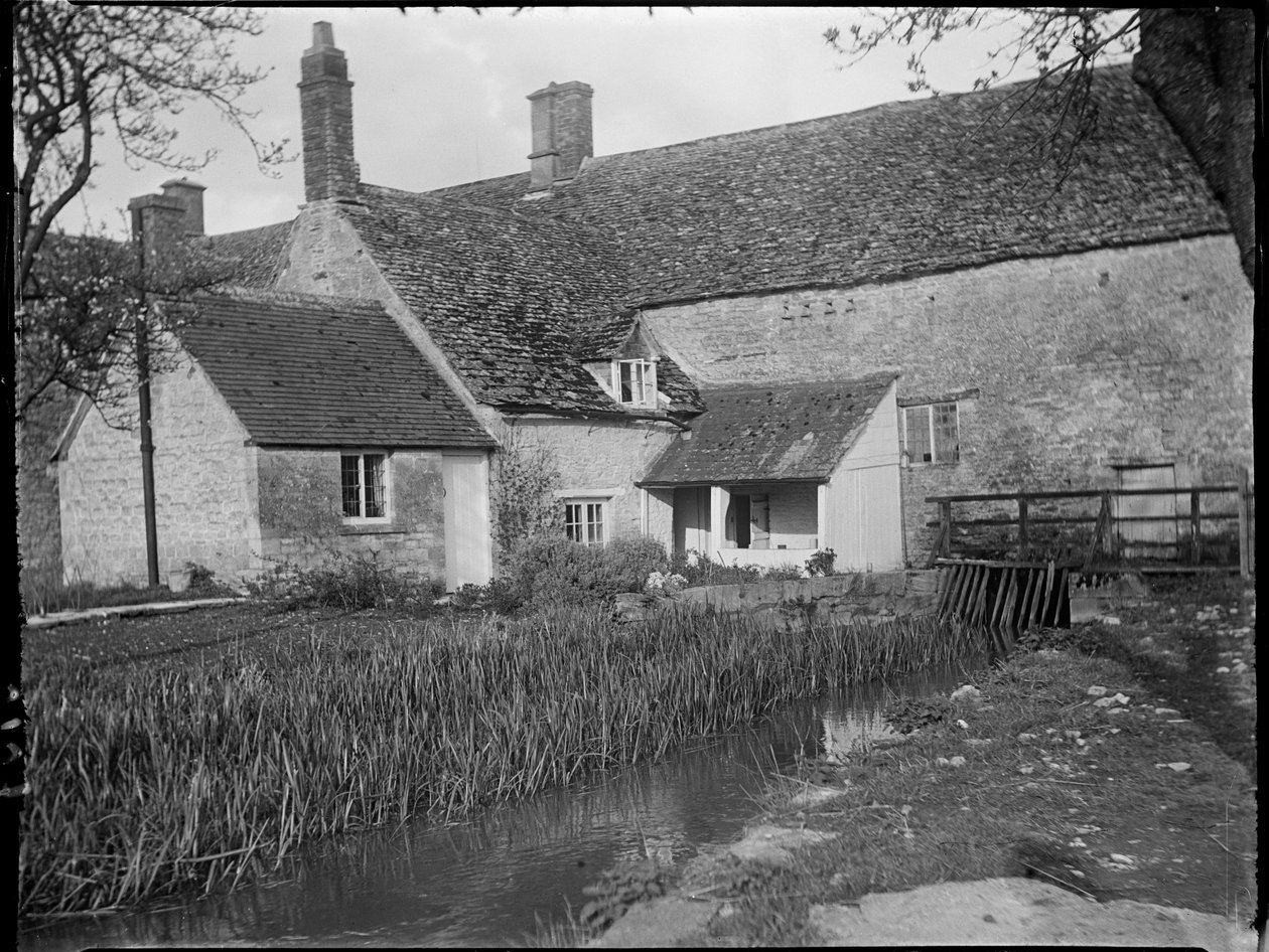 Mill Cottage, Swinbrook, Swinbrook og Widford, Oxfordshire af Katherine Jean Macfee