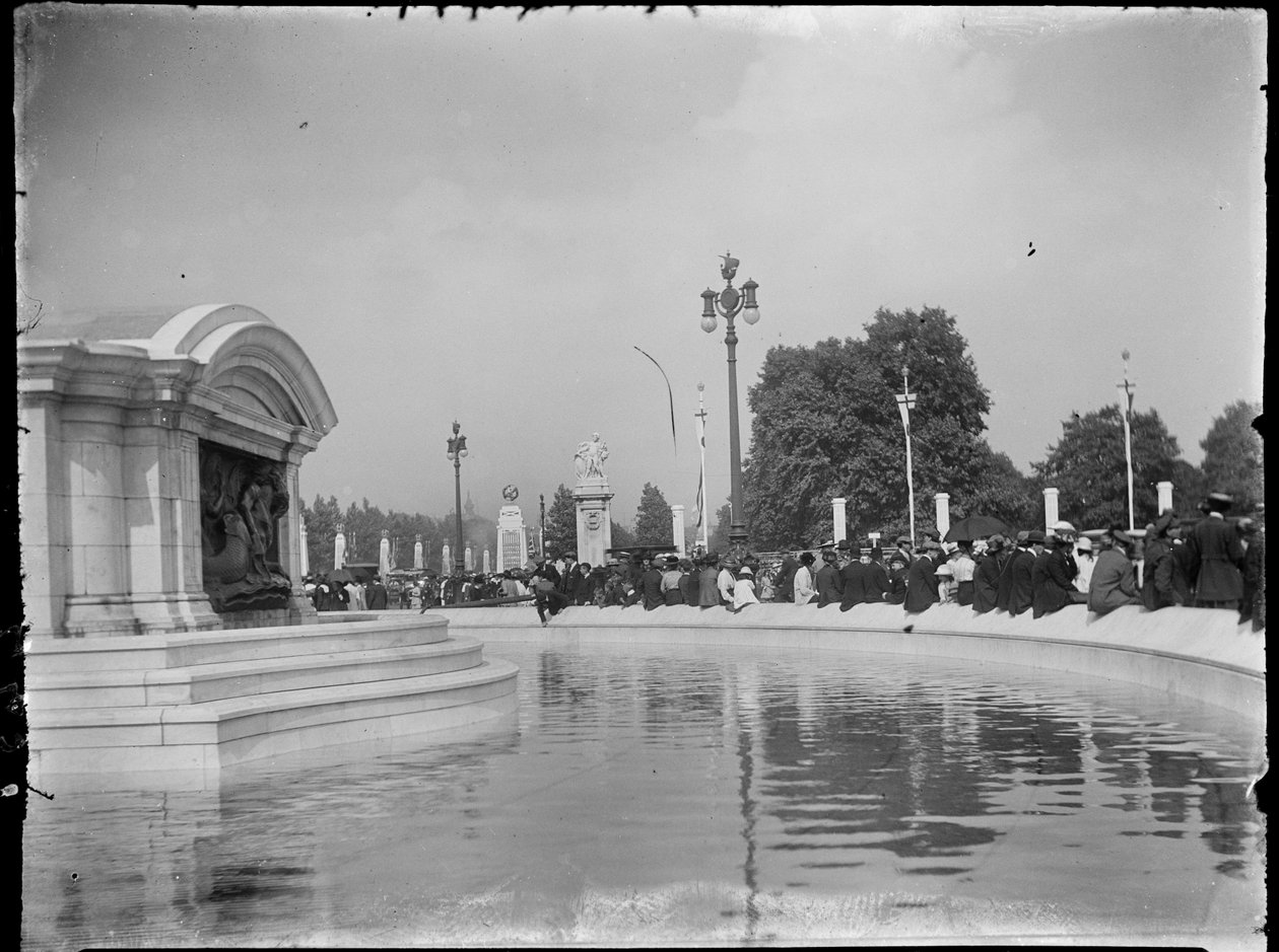 Queen Victoria Memorial, The Mall, St James, City Of Westminster, London af Katherine Jean Macfee