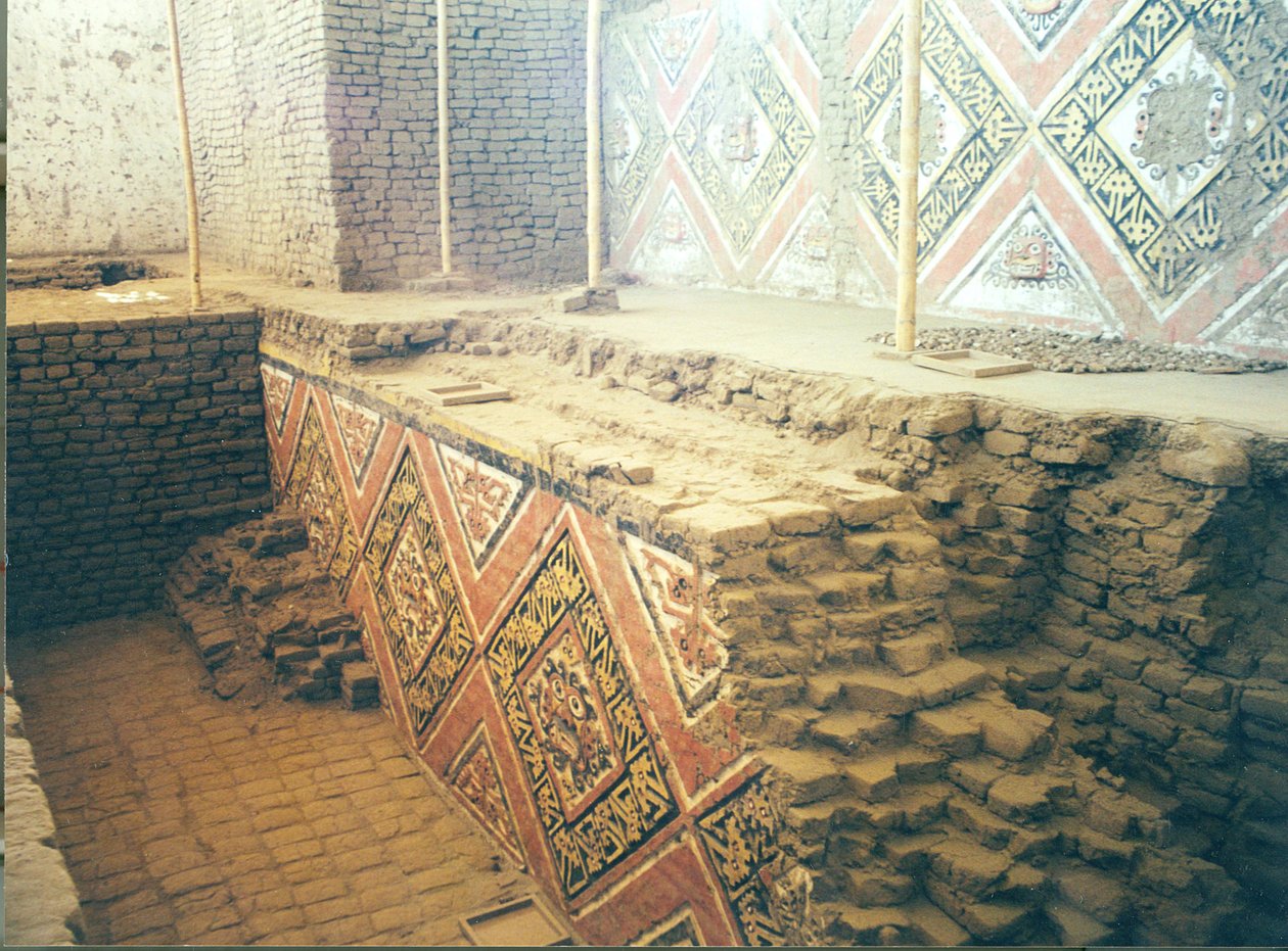 Det indre af pyramiden, muligvis et tempelkompleks, bygget af Moche-folket, ca. 200-500 e.Kr. (foto) (for detaljer se 138729) af Katie Attenborough