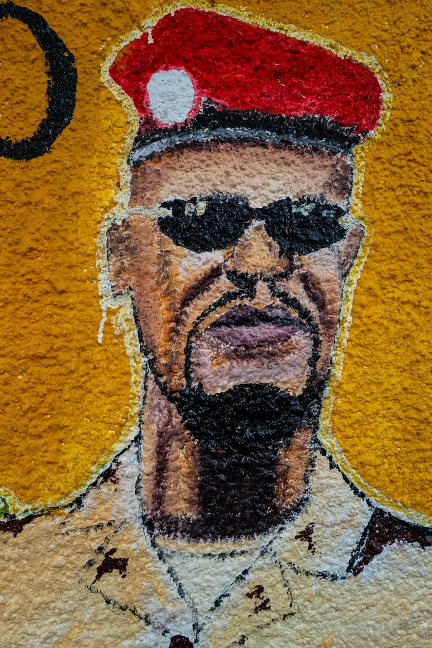 Street art-portræt af Mamadi Doumbouya, Conakry, 2019 af 