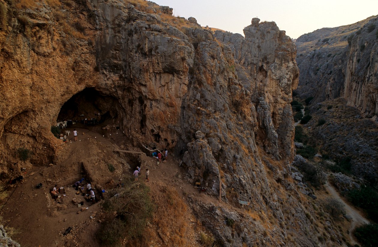 Amud-hulen, udgravningssted for neandertalere, Israel, 2008 (foto) af Kenneth Garrett