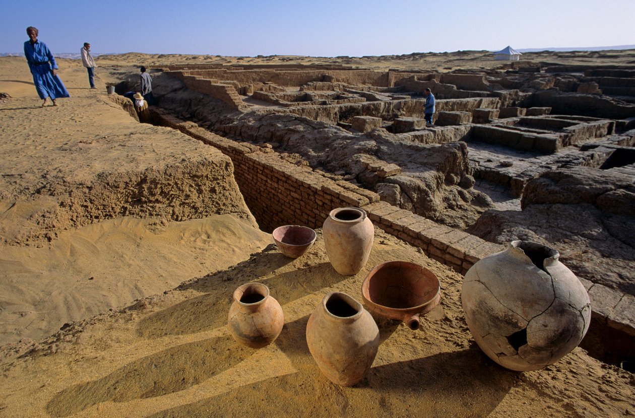 Oldtidsboplads, fransk mission, Egyptens gamle rige; Dakhla-oasen; Balat; Egypten af Kenneth Garrett